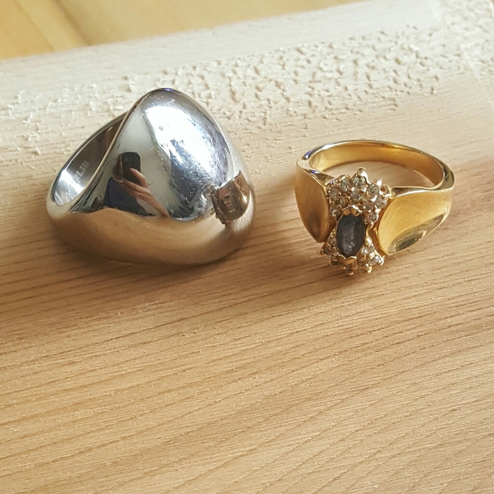 Collection of Rings - Picture 6 of 10
